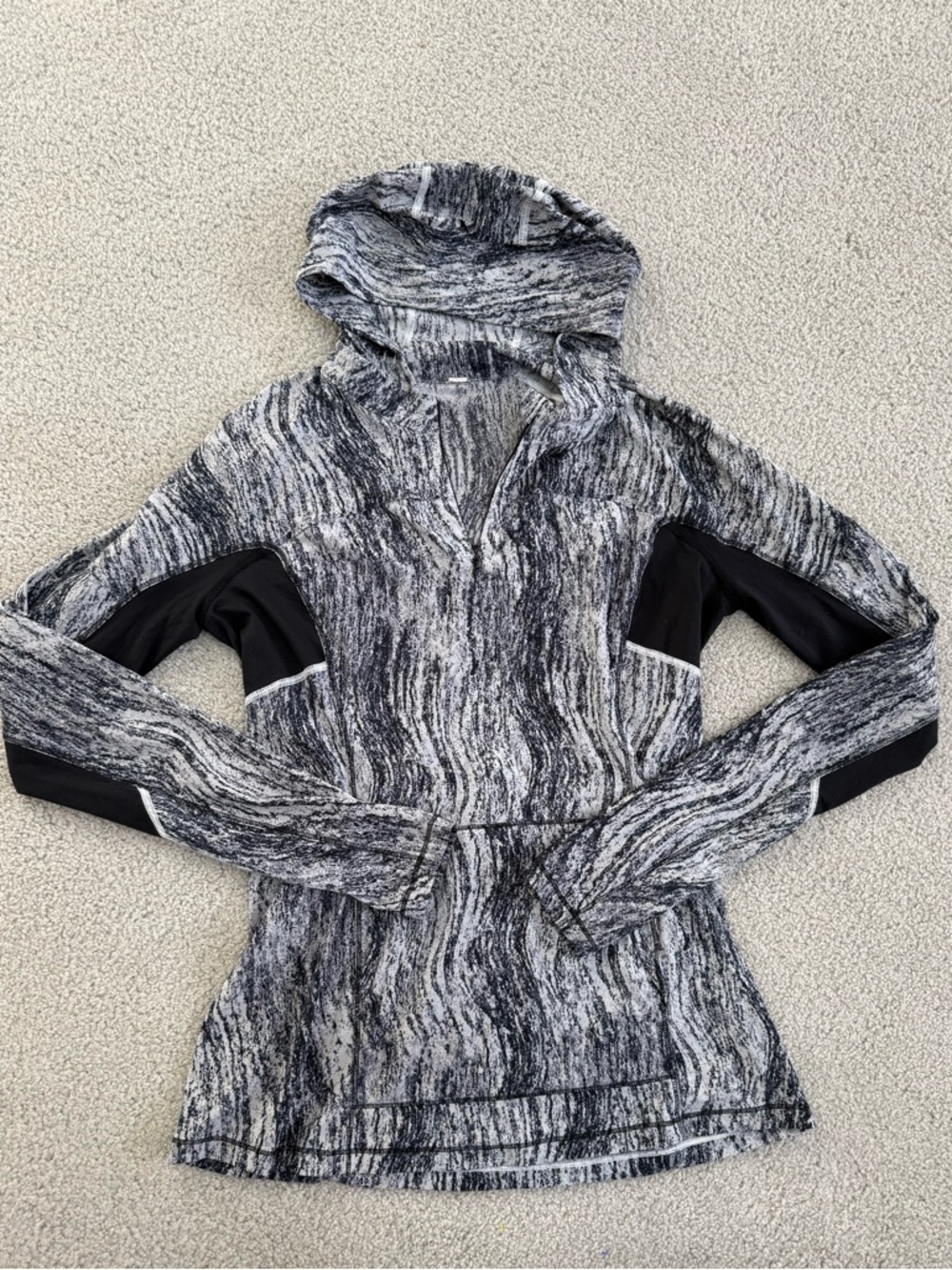 lululemon Black and White Marled Long Sleeve Quarter Zip